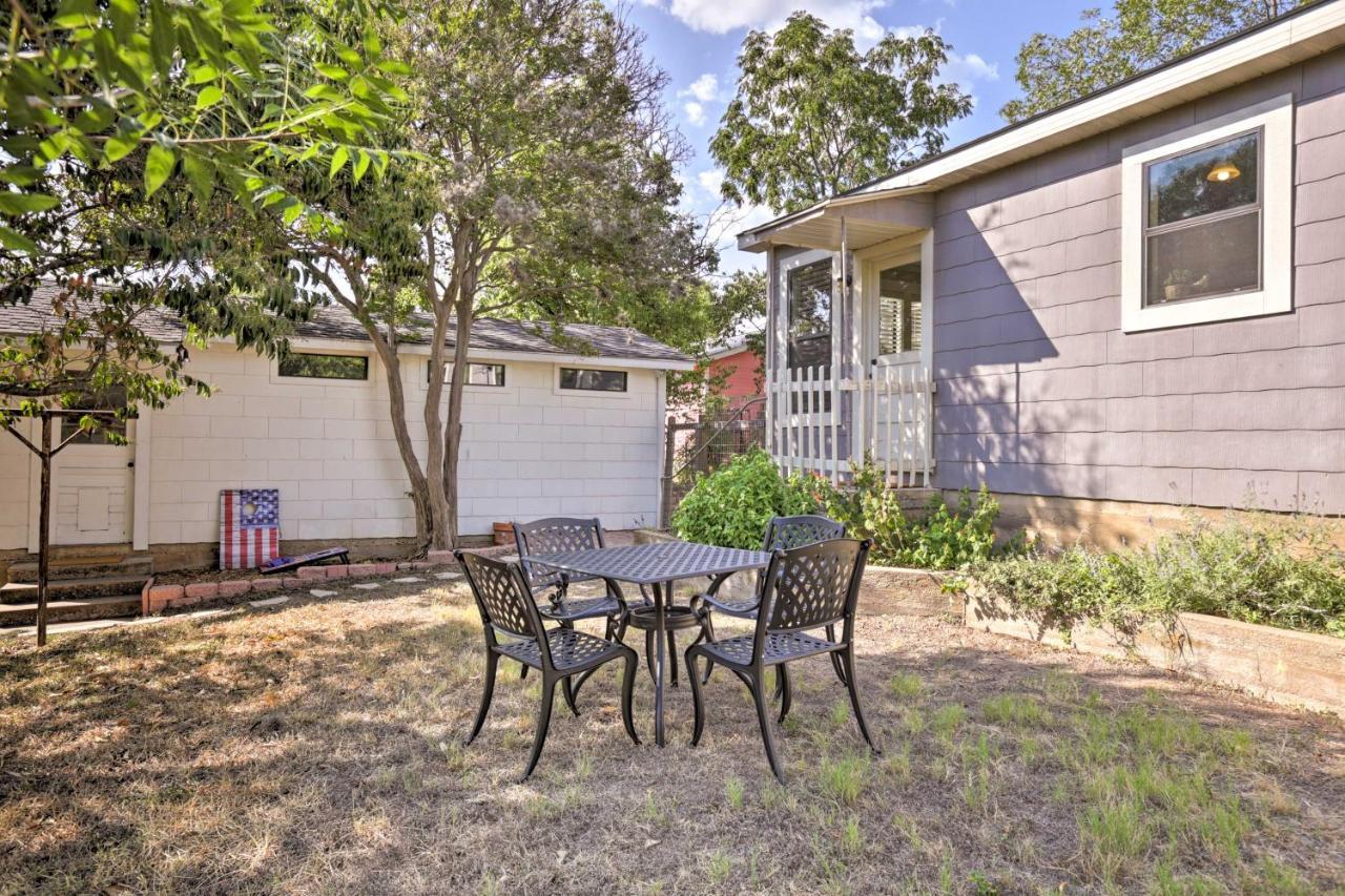 Fredericksburg Cottage With Grill - Walk To Main St! Extérieur photo